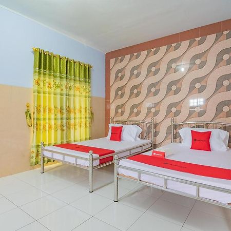 Отель Reddoorz Syariah @ Tambak Mekar Street Subang Djalantjagak Экстерьер фото